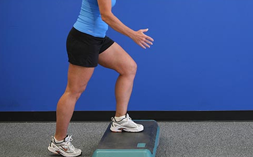 4 Moves to Strengthen Your Knees